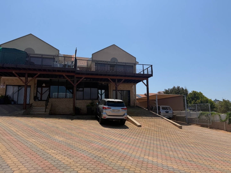 4 Bedroom Property for Sale in Dana Bay Western Cape